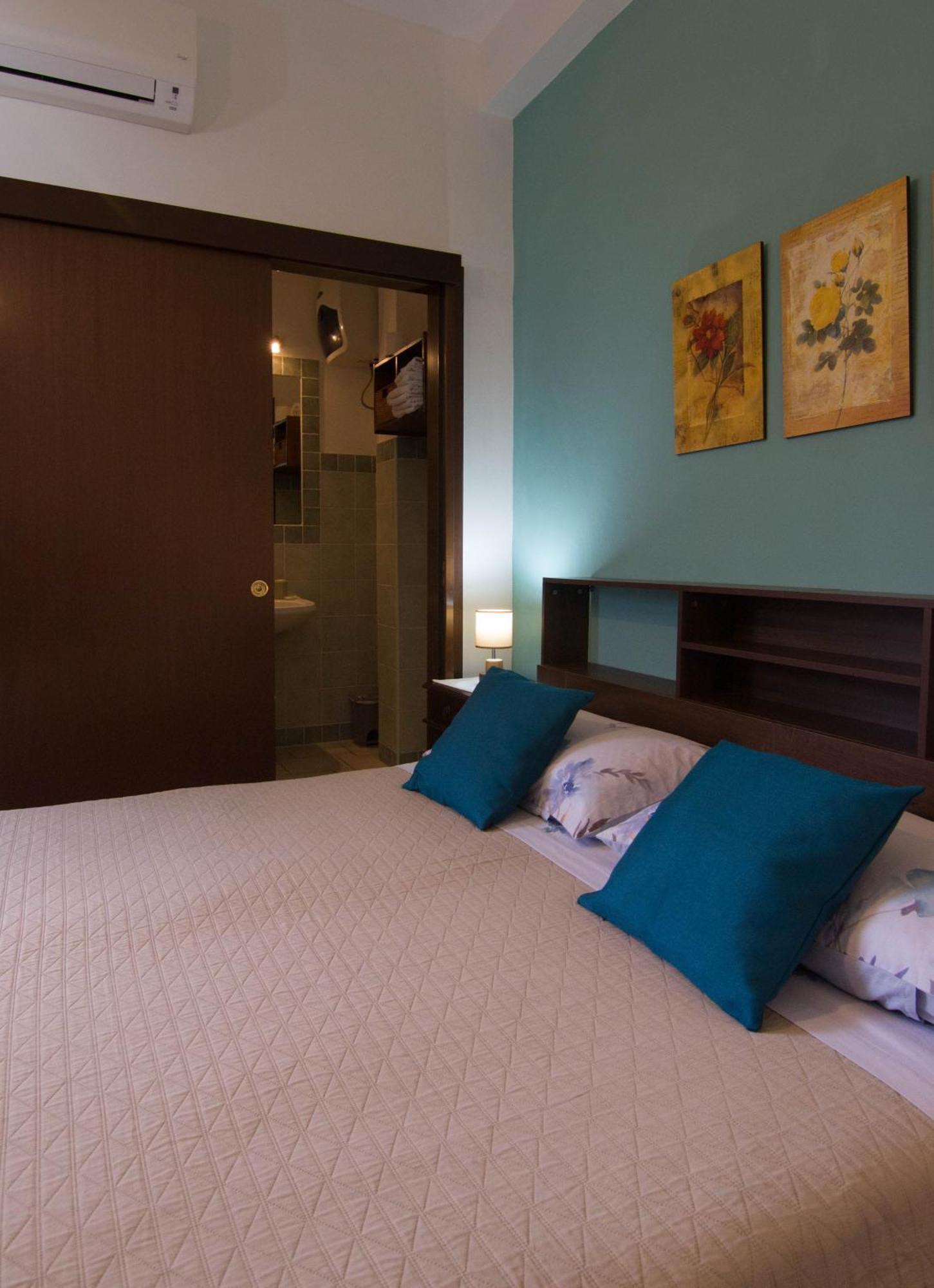 B&B Del Viale Bacu Abis Exterior photo